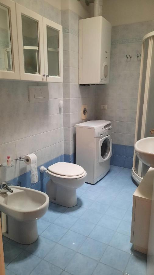 Appartamento Nuccia - Box Auto Gratuito E Biancheria Inclusa Pietra Ligure Buitenkant foto